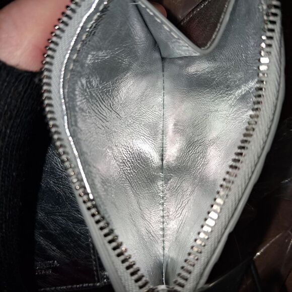 Bottega Veneta Small Intrecciato Bi-Fold Wallet in Metallic Silver Lamb Leather - Picture 8 of 9